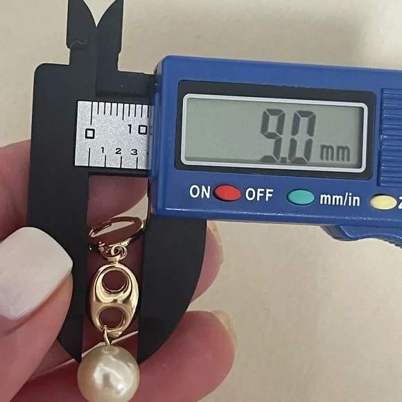 18k Gold Filled Puff Mariner Pearl Earrings - Picture 6 of 8